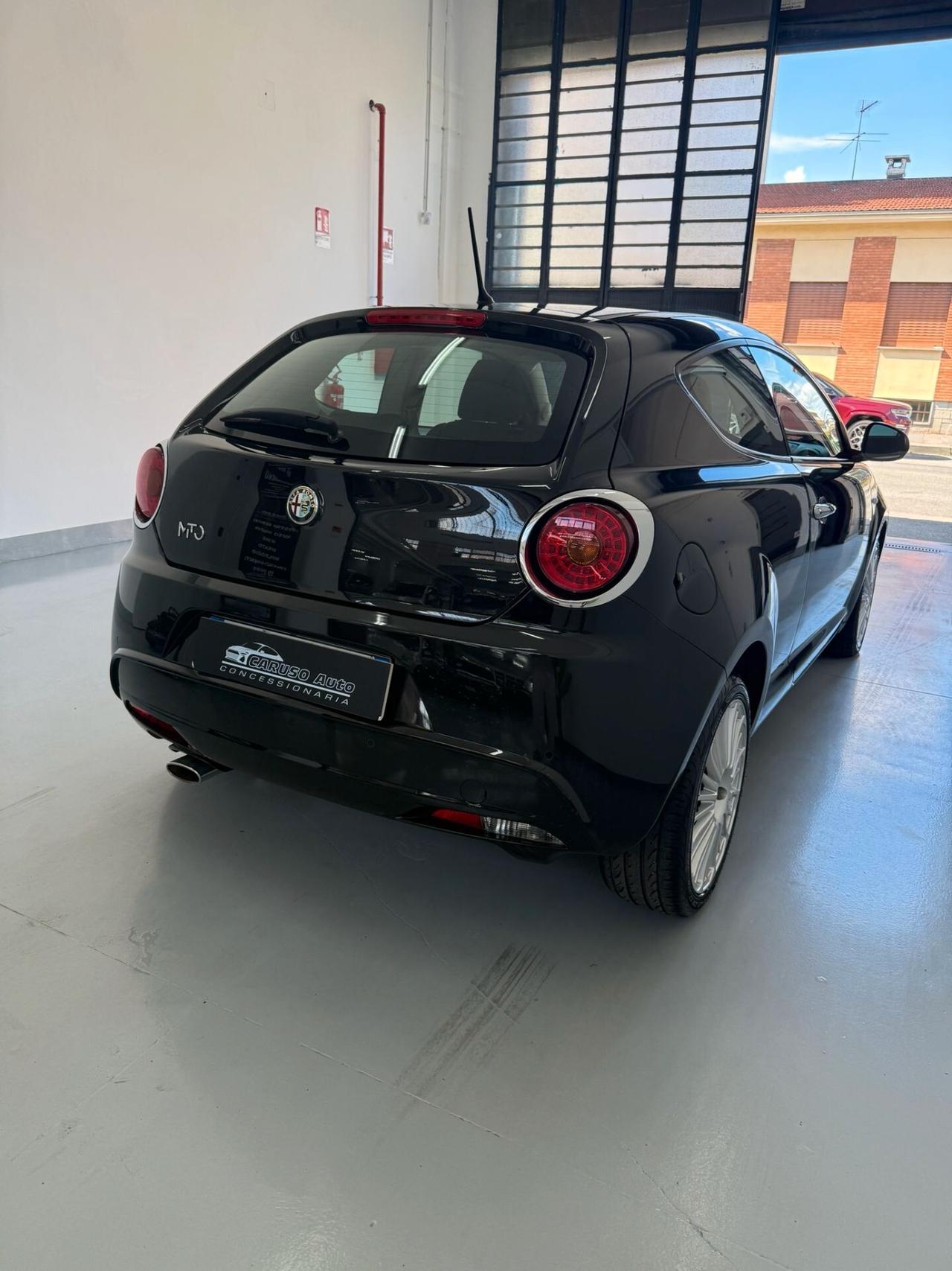 Alfa Romeo MiTo 1.4 105 CV M.air S&S Distinctive Sport Pack