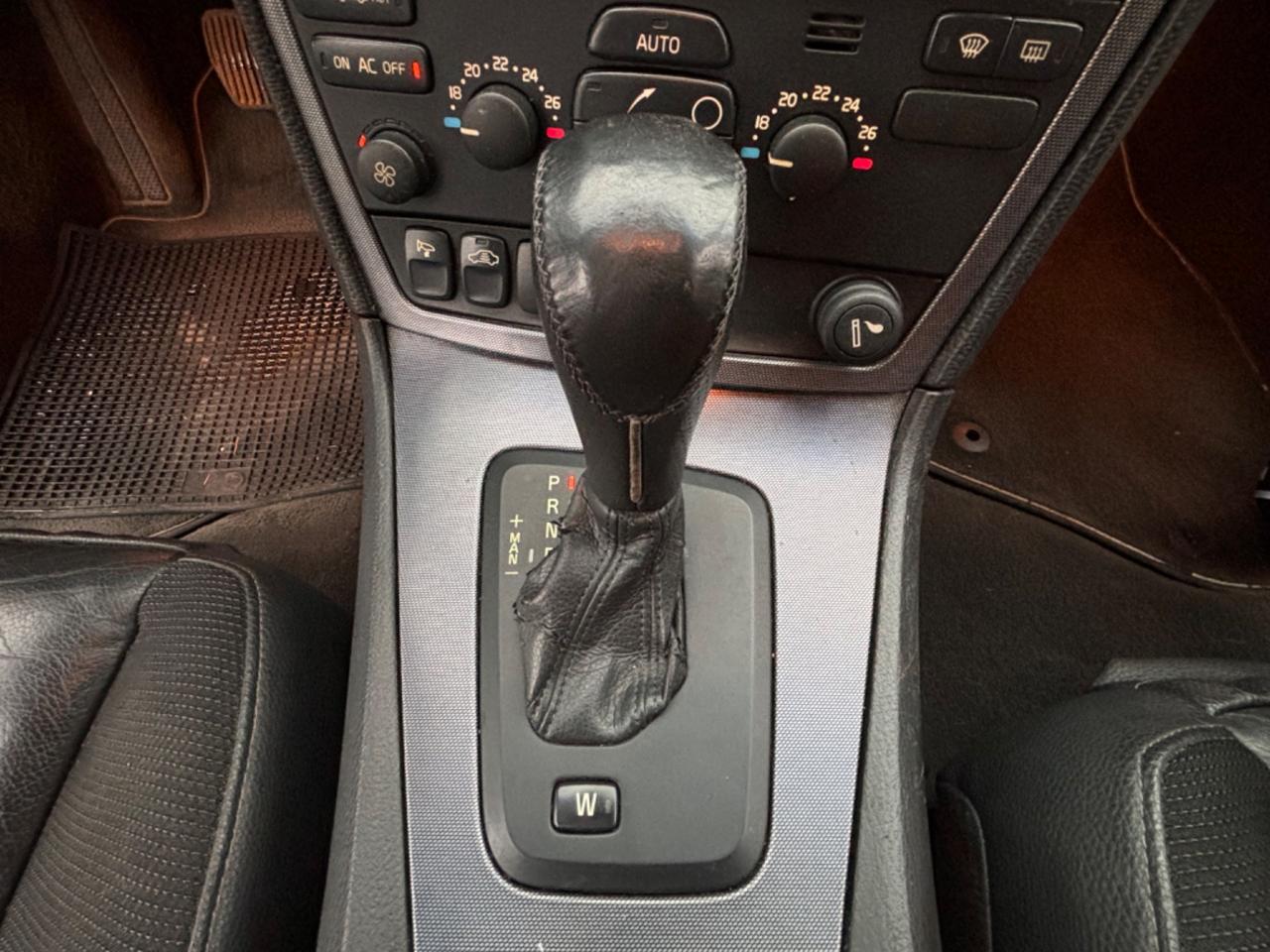 Volvo V70 2.4 D5 Kinetic