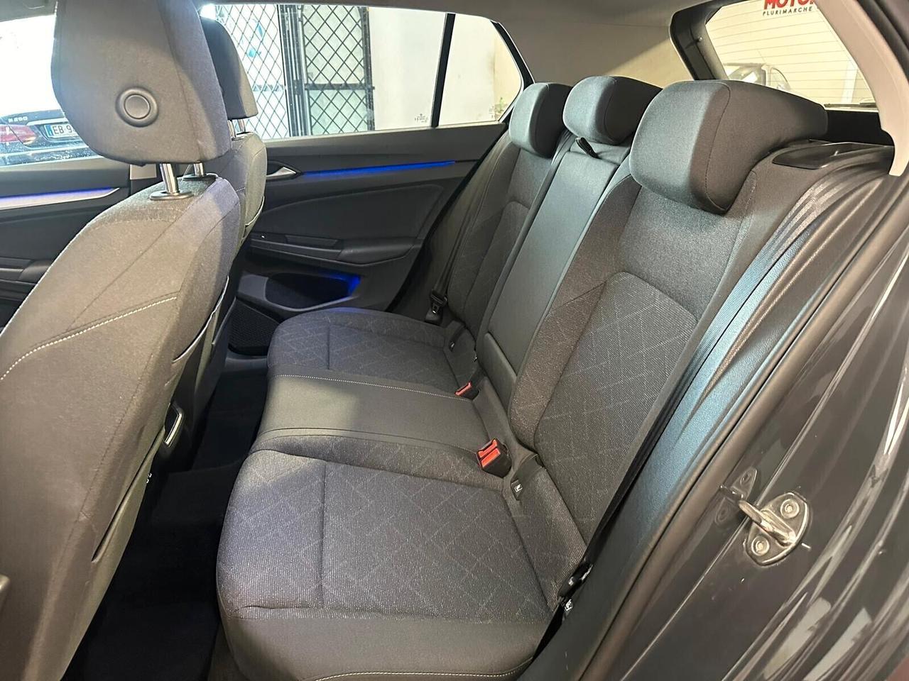 Volkswagen Golf 2.0 TDI 115 CV SCR Life AUTOMATICA