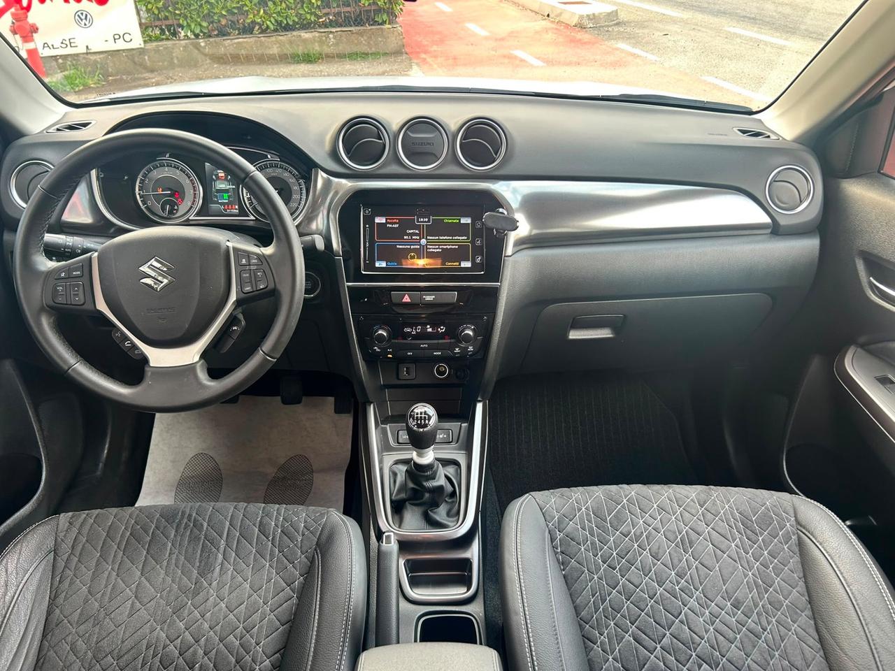 Suzuki Vitara 1.4 Hybrid Top
