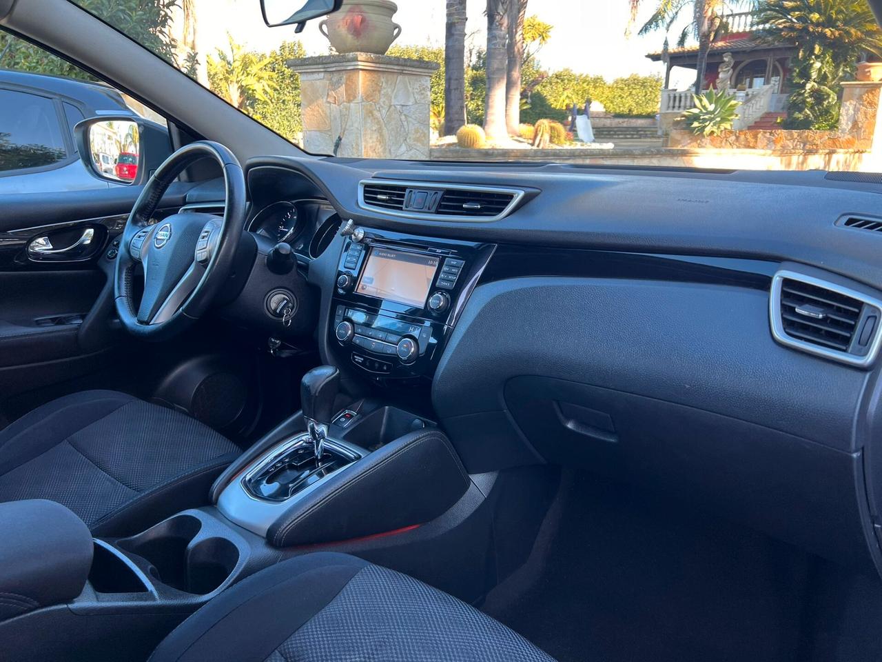 Nissan Qashqai 1.6 dCi X-Tronic 2WD N-CONNECT