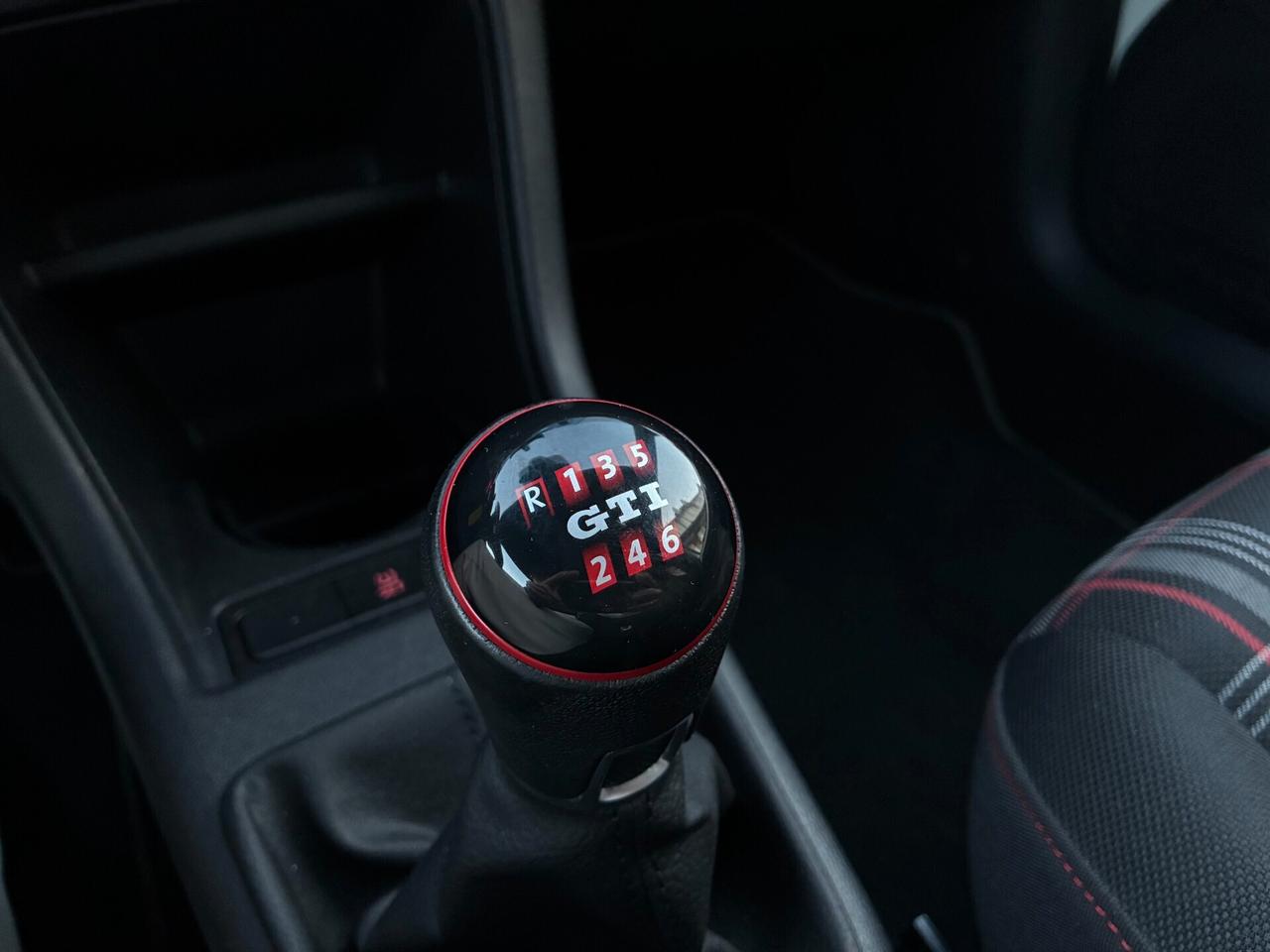 Volkswagen up! 1.0 TSI GTI BlueMotion Technology