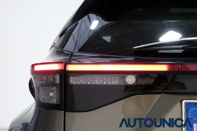 TOYOTA Yaris Cross 1.5 HYBRID E-CVT AWD-I 4x4 LOUNGE TETTO PANORAMA