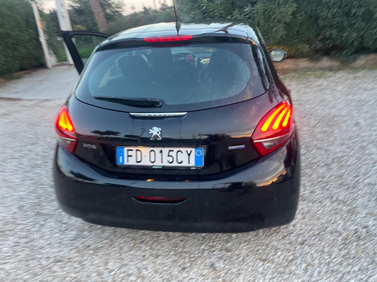 Peugeot 208 BlueHDi 75 5 porte Active