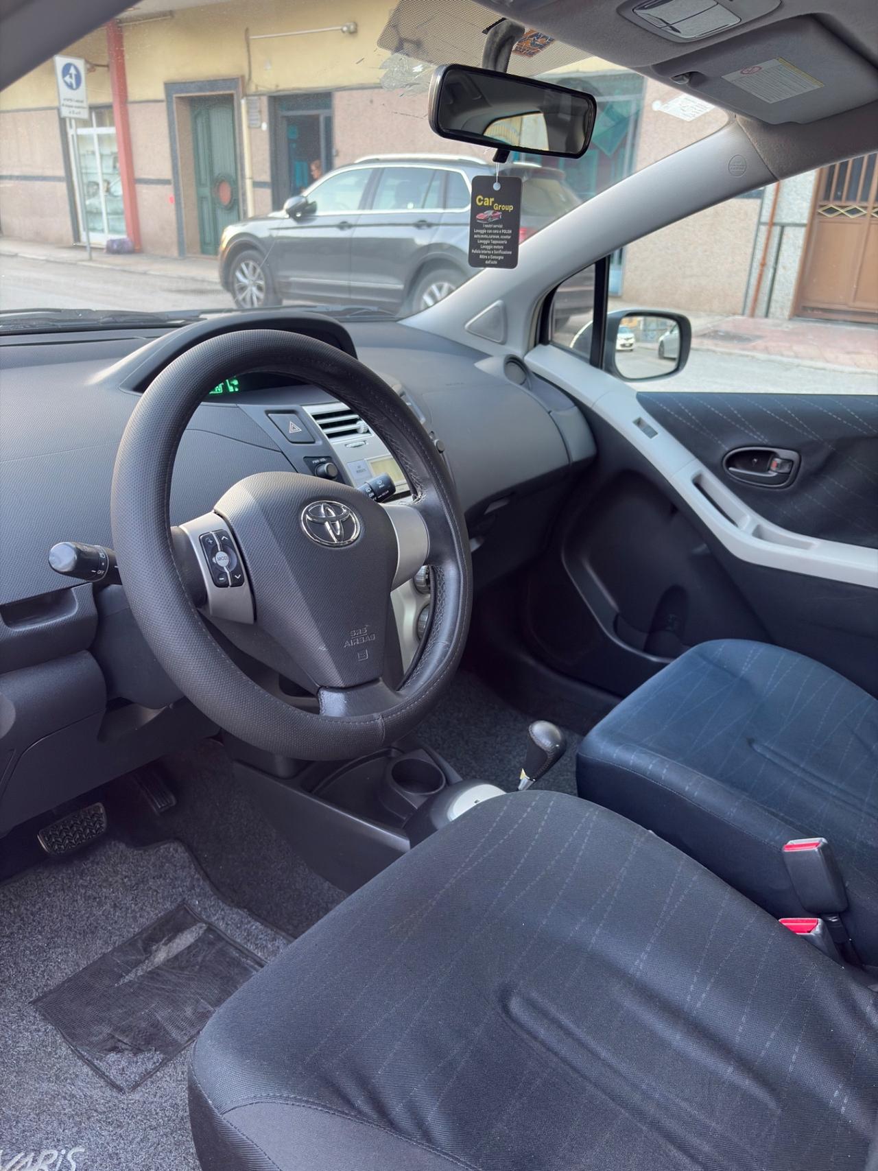 Toyota Yaris 1.3 benz. automatica 138000km