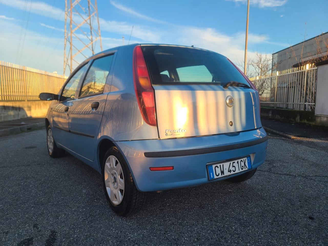 Fiat Punto 1.200 BENZ 5P X NEOPATENTATI