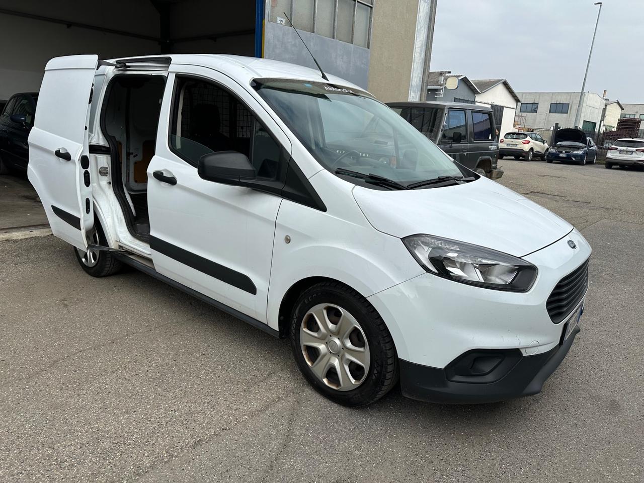 FORD TRANSIT COURIER