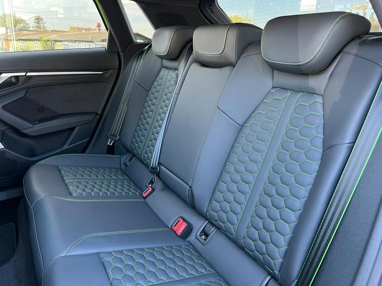 Audi A3 RS 3 SPB TFSI quattro S tronic CERAMIC