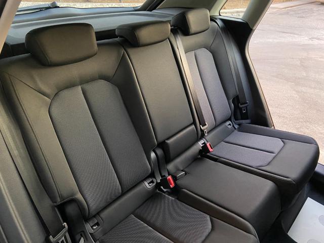 AUDI Q3 35 2.0 TDI S tronic Business Advanced COCKPIT