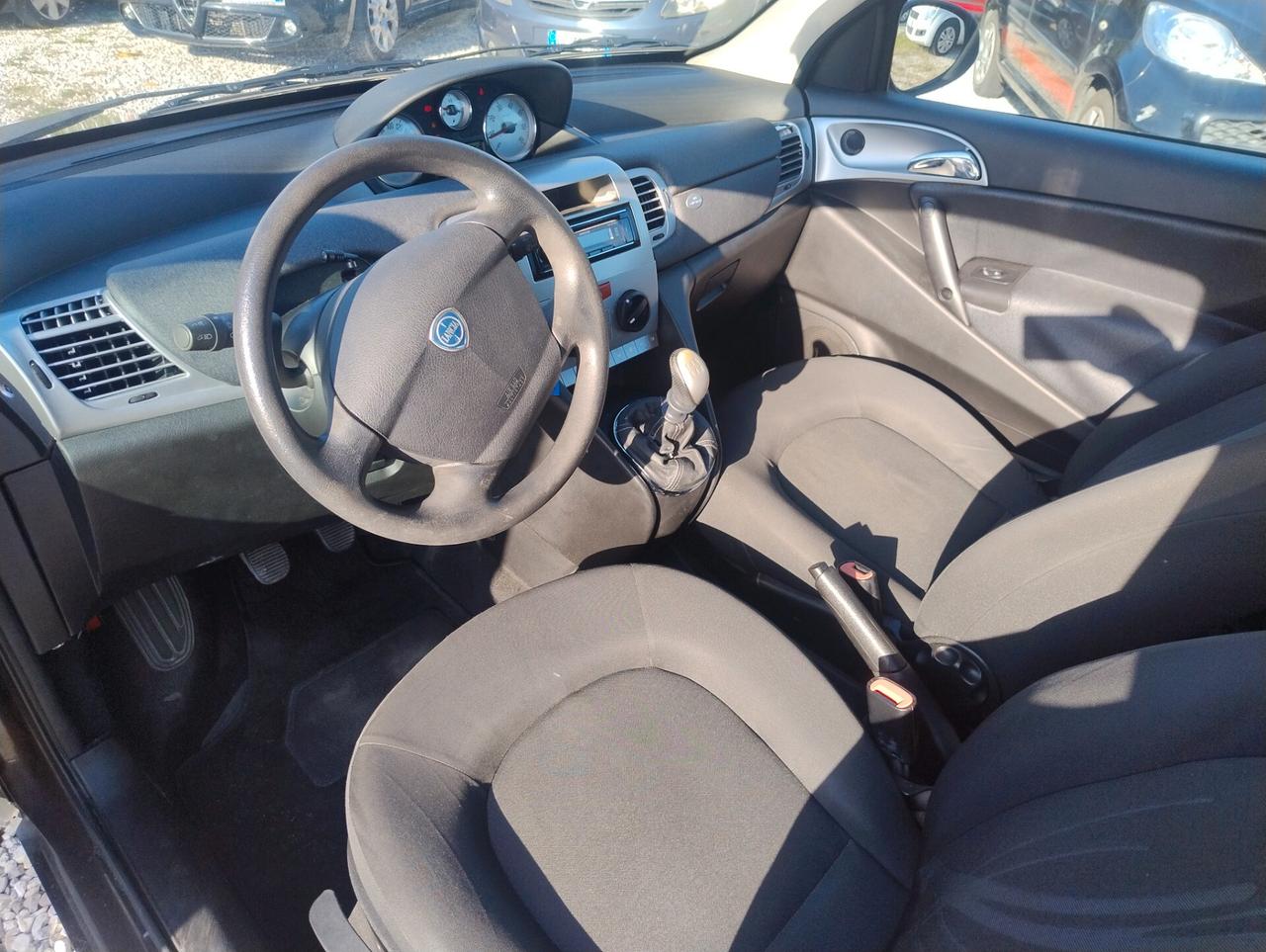 Lancia Ypsilon 1.2 69 CV Platinum