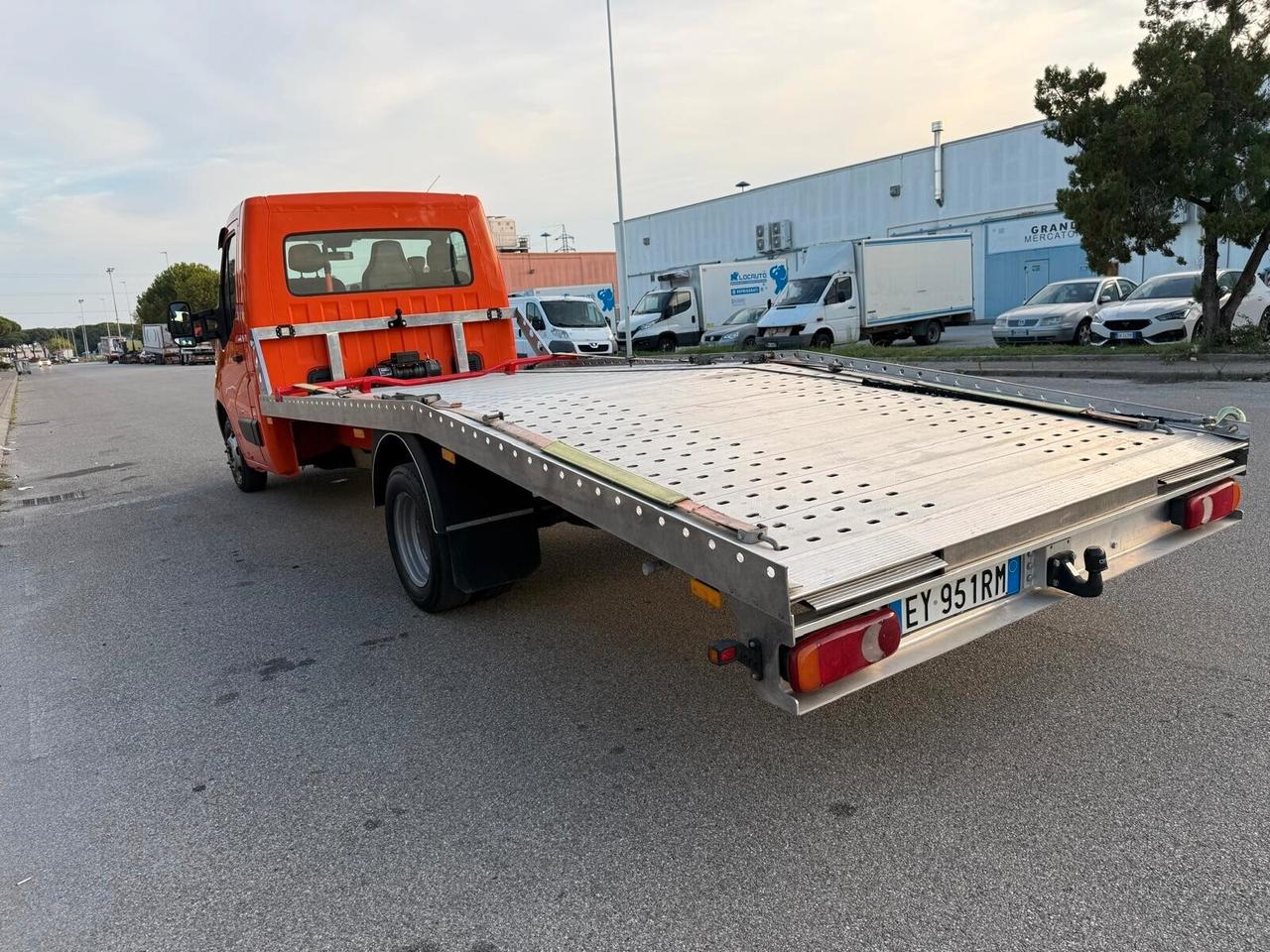 Carroatrezzi Renault Master Full aluminio 2015