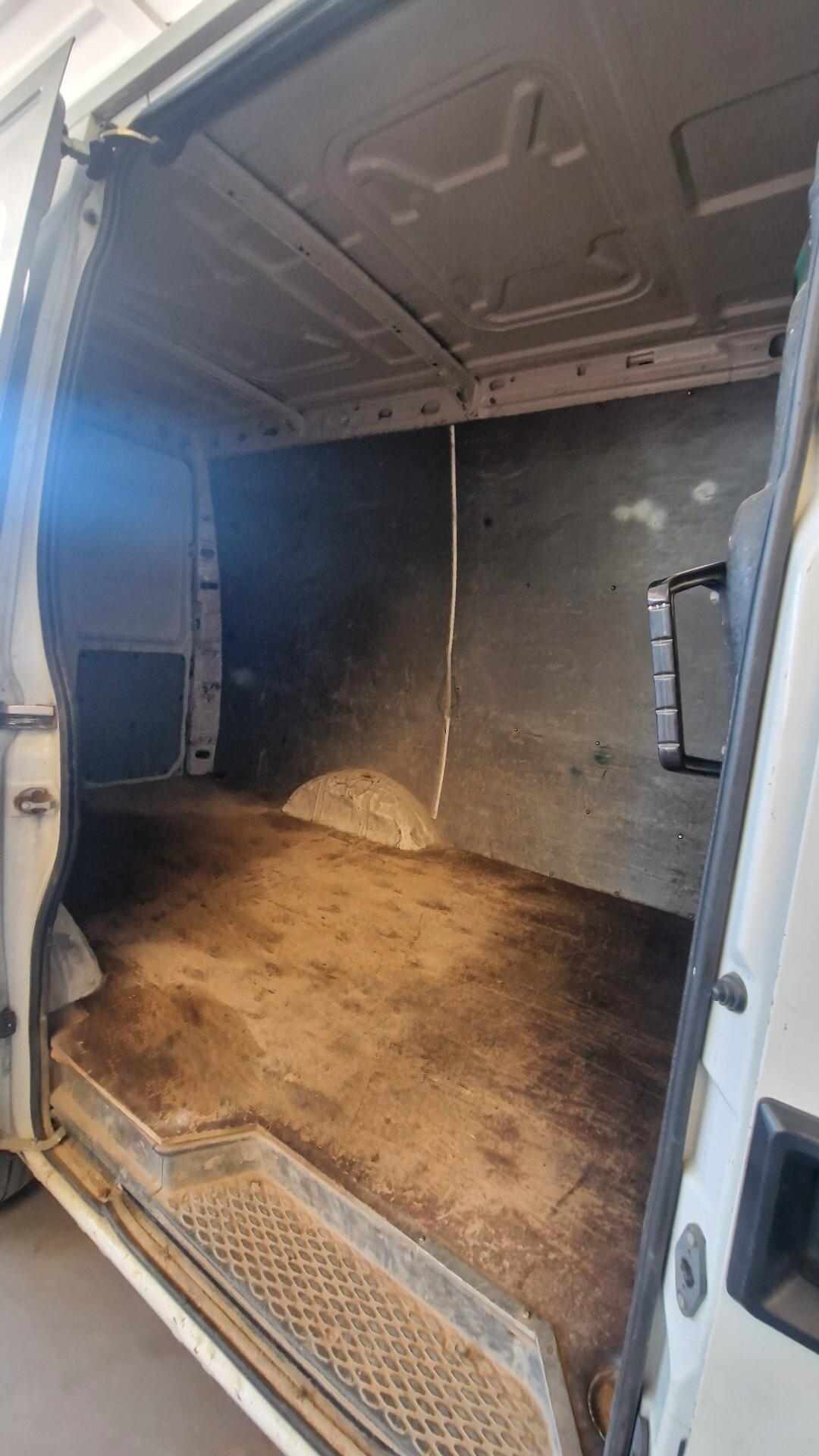 IVECO DAILY 33S13
