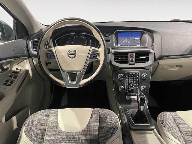 Volvo V40 2.0D 120CV Business Plus - IVA ESPOSTA