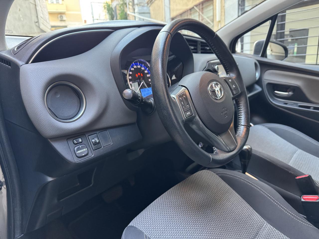 Toyota Yaris 1.5 hybrid TAGLIANDO COMPLETO