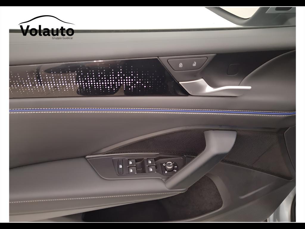 VOLKSWAGEN Tiguan III 2024 - Tiguan 2.0 tdi R-Line 150cv dsg