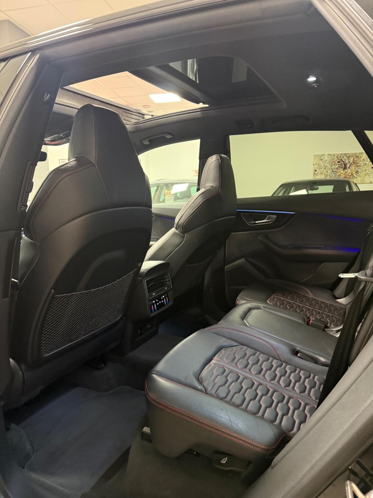 Audi Q8 RS TFSI V8 quattro tiptronic