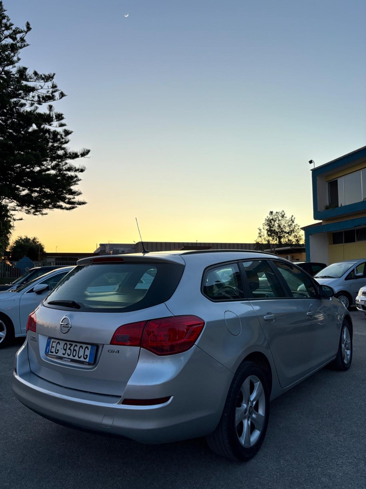 Opel Astra 1.7 CDTI 110CV Sports Tourer Cosmo