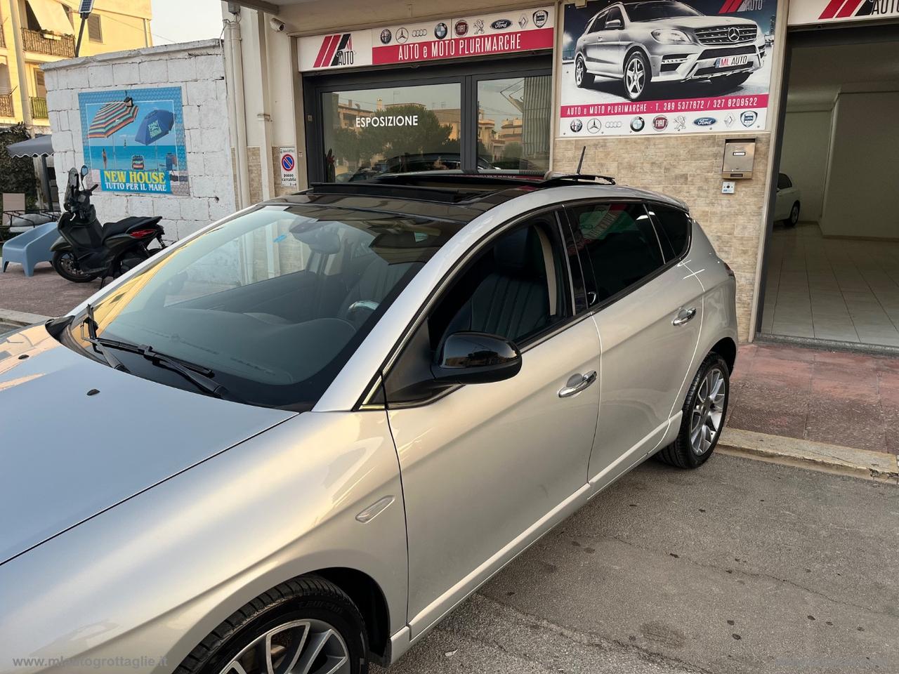 LANCIA Delta 1.6 MJT Gold TETTO