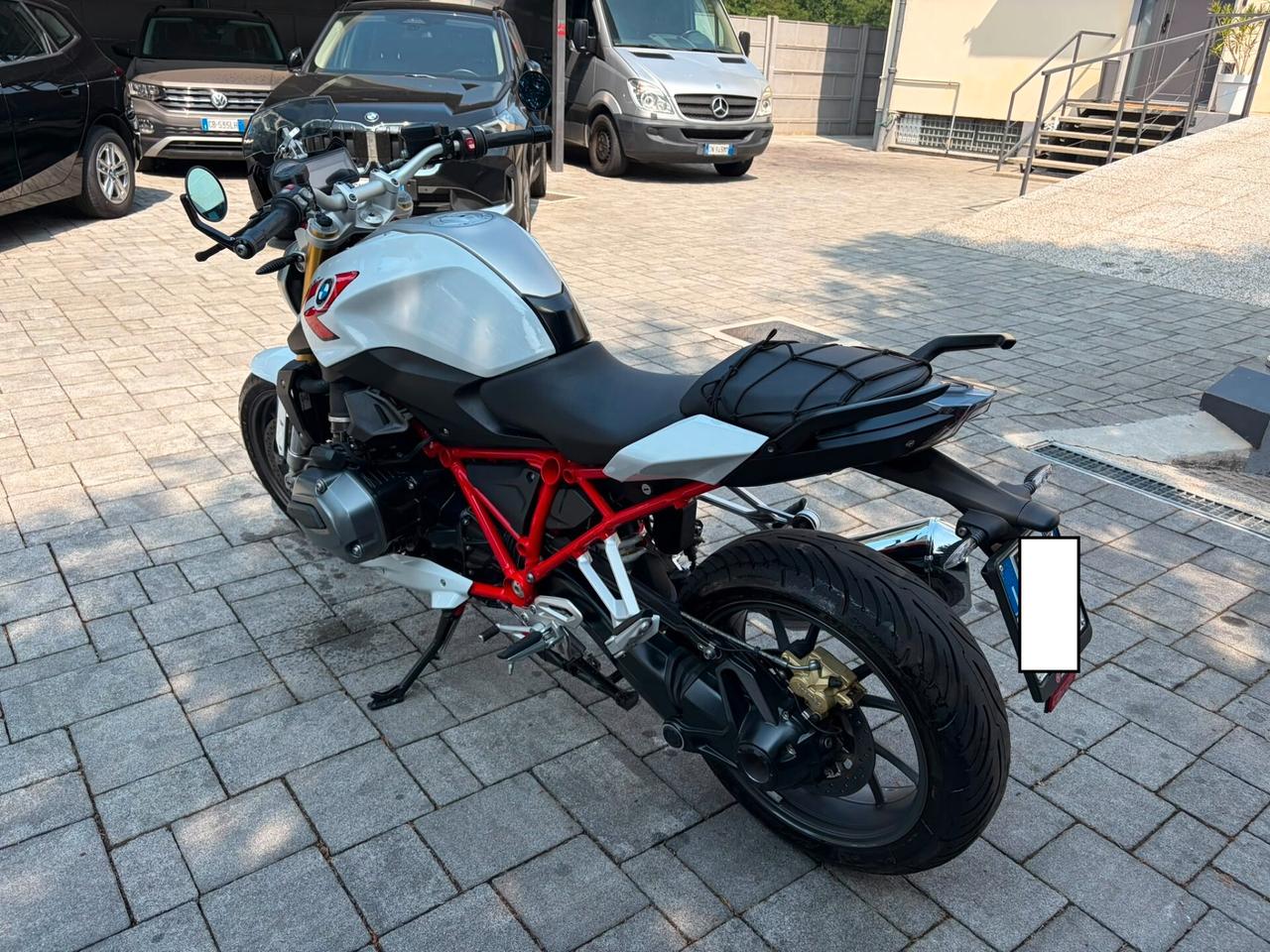 Bmw R 1200 R solo 15.000 km - ESA - KEYLESS GO - MANOPOLE RISCALDATE