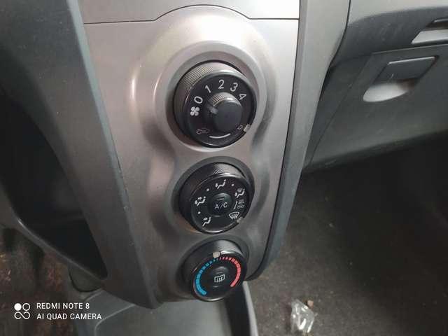 Toyota Yaris Yaris II 5p 1.0