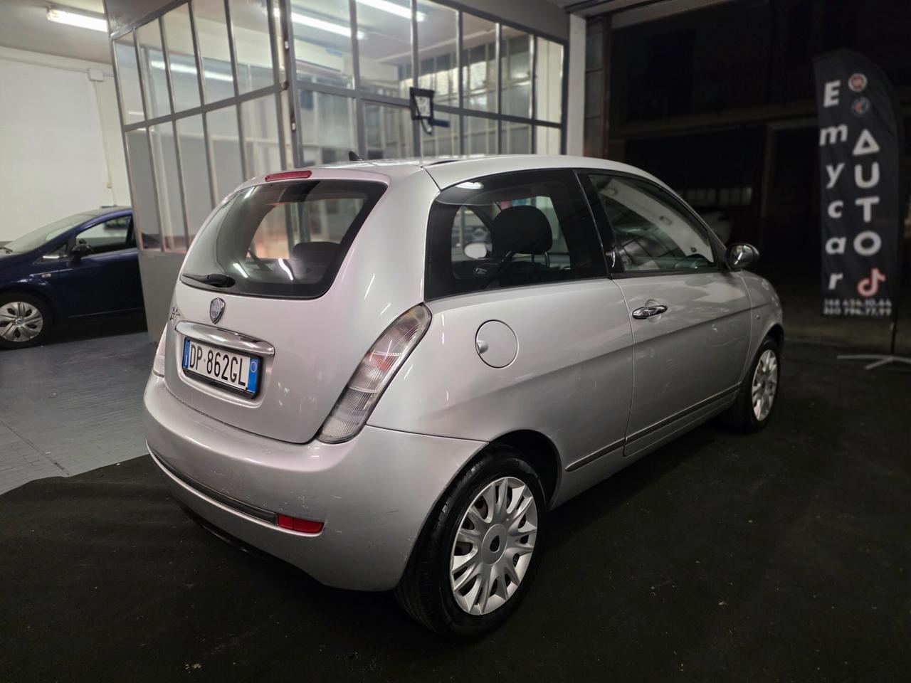 Lancia Ypsilon 1.2 Argento