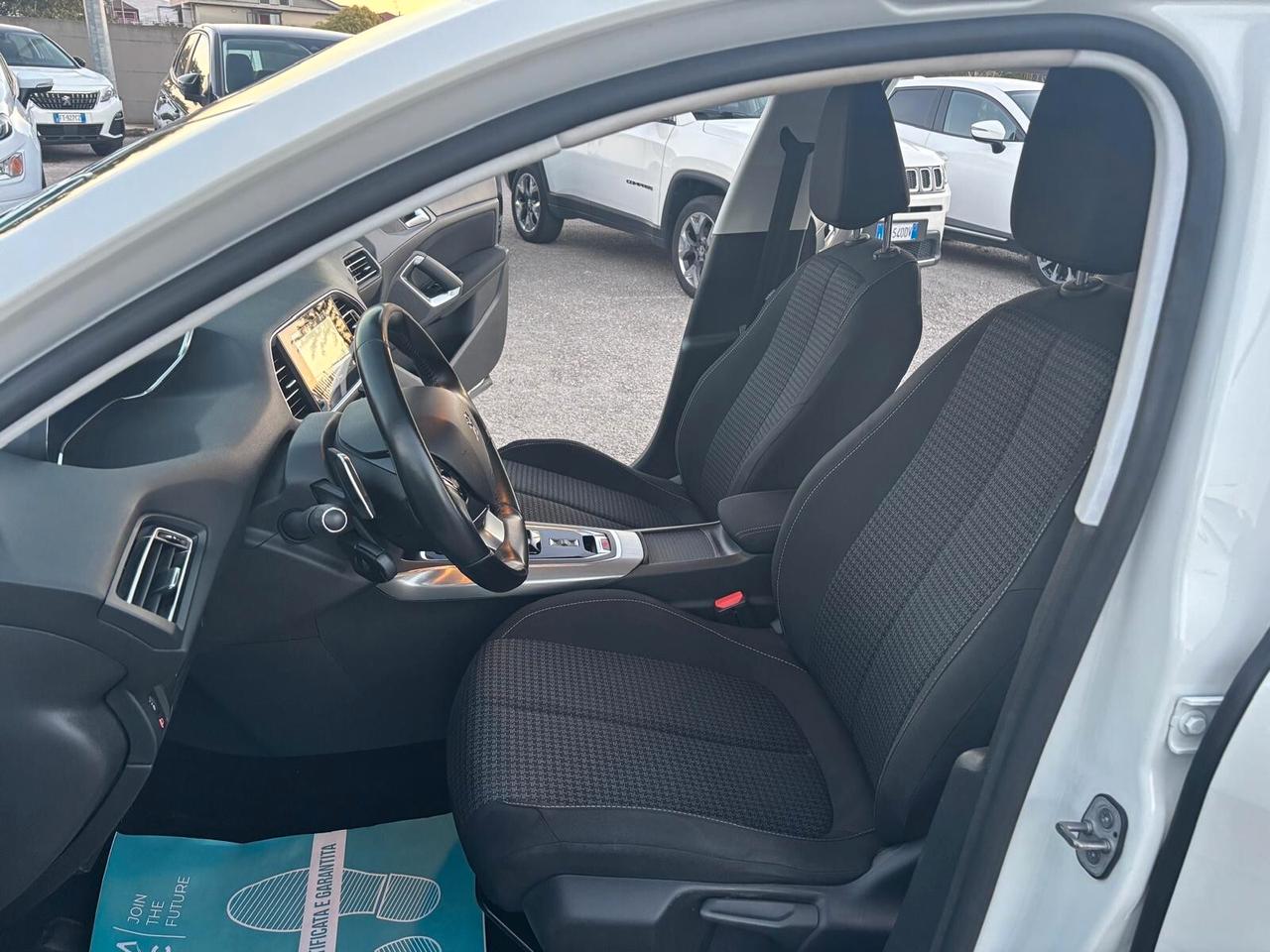 Peugeot 308 BlueHDi 130 S&S EAT8 2021