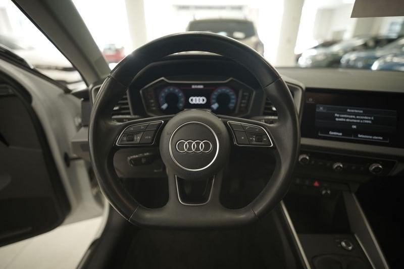 Audi A1 II 2019 Sportback Sportback 30 1.0 tfsi S Line Edition 110cv