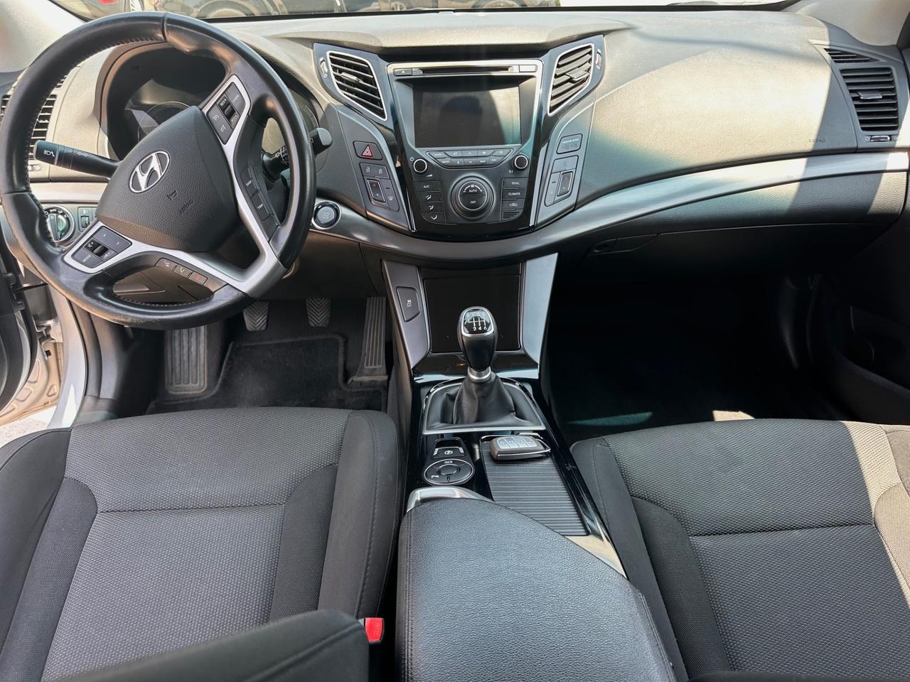 Hyundai i40 Wagon 1.7 CRDi 115CV Comfort NAVI RETROC