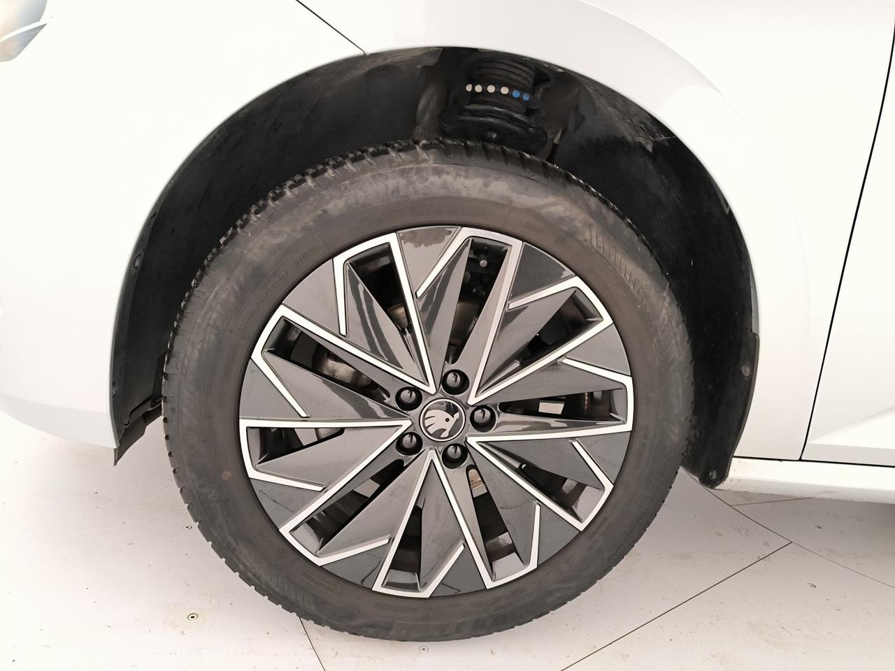 Skoda Kamiq 1.0 tsi black dots 115cv