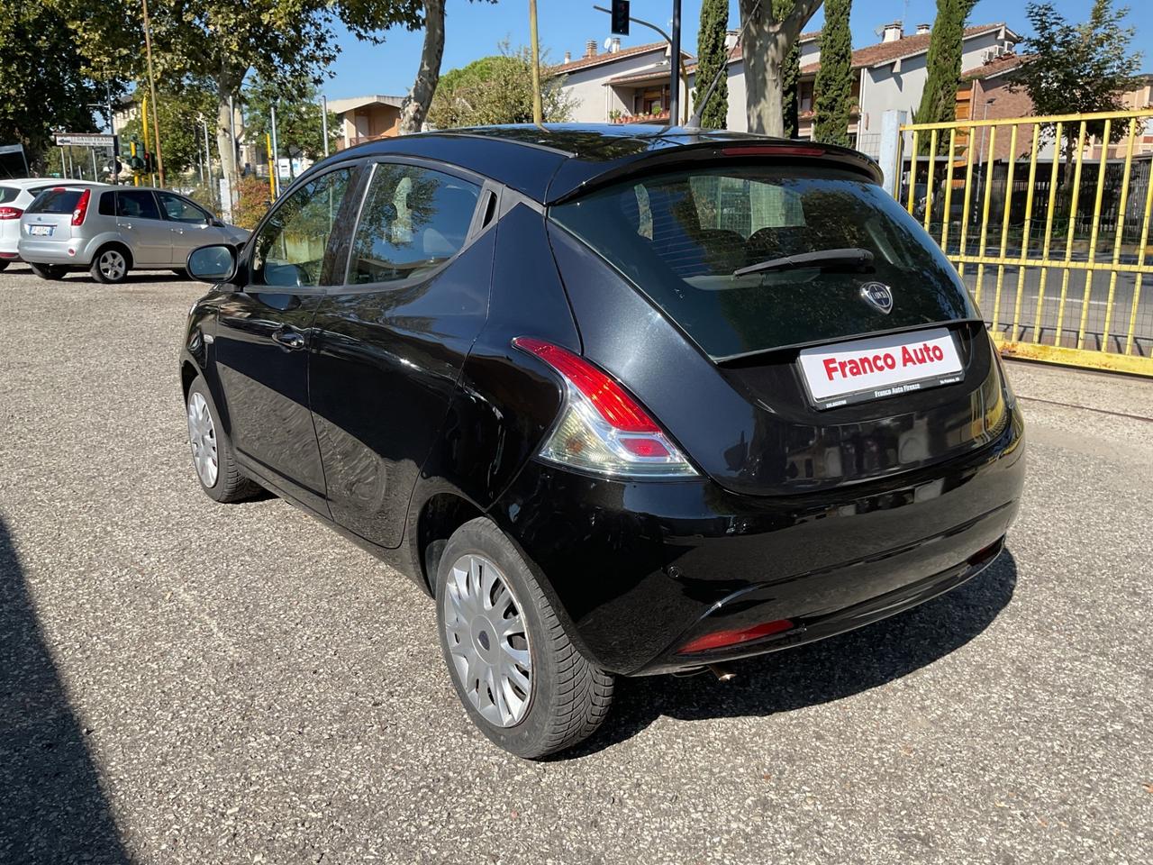 Lancia Ypsilon 1.2 5 Porte GPL Chic Gold OK NEOPATENTATI