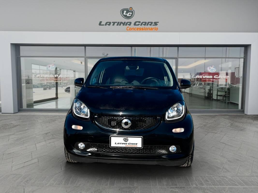 Smart Forfour 1.0 Youngster 71cv AUTOM E TETTO PANORAMICO