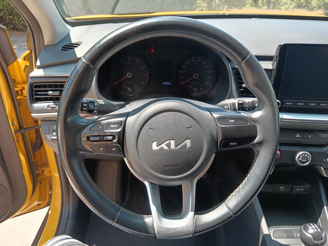 Kia Stonic 1.2 DPI 84CV RETROCAMERA CARPLAY