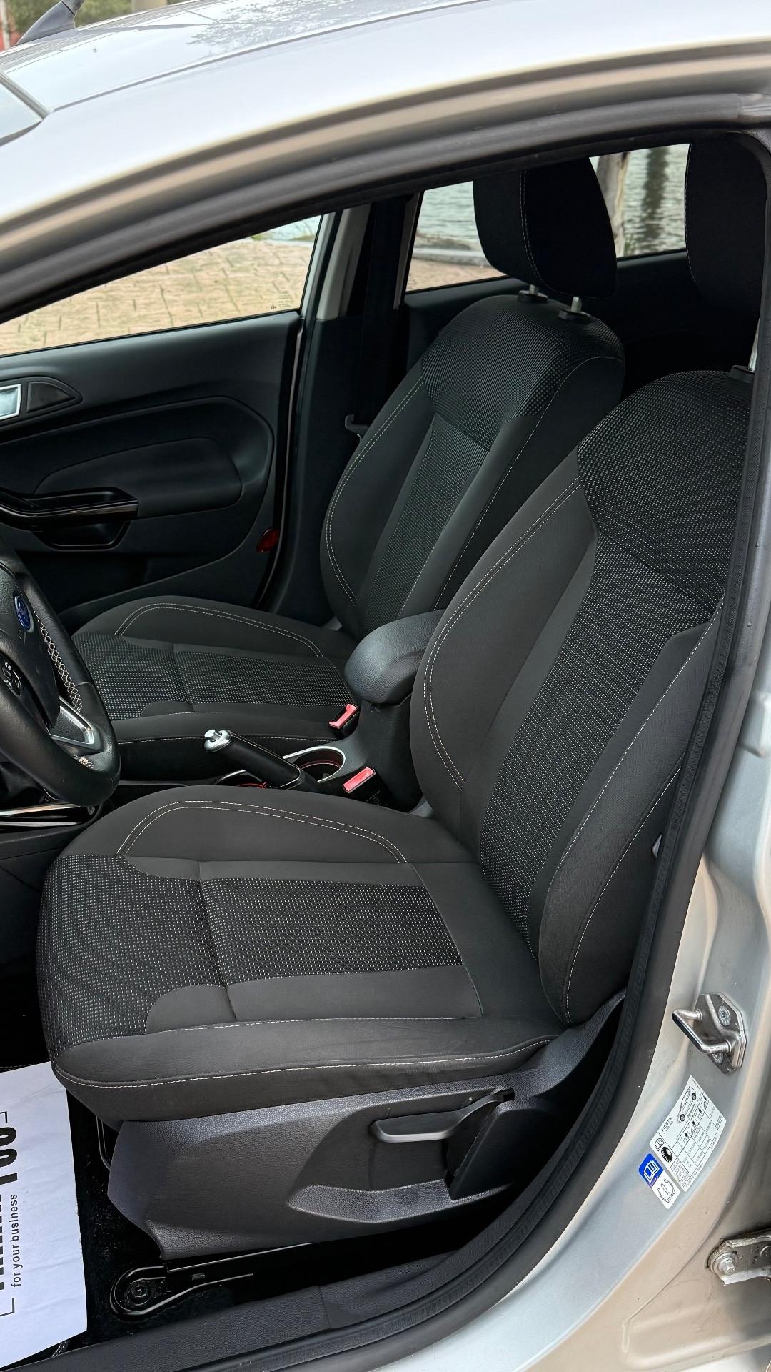 Ford Fiesta 1.5 TDCi 75CV 5 porte Titanium