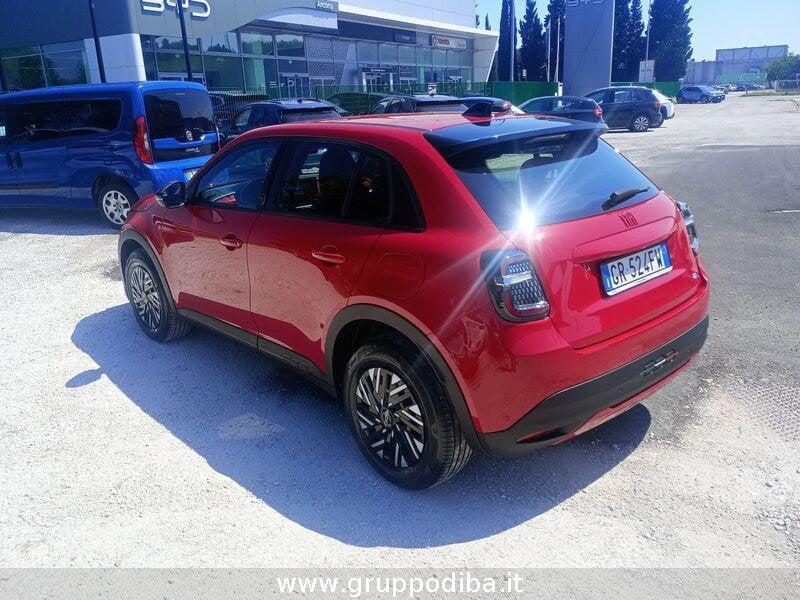 FIAT 600e R2E 600 - Red