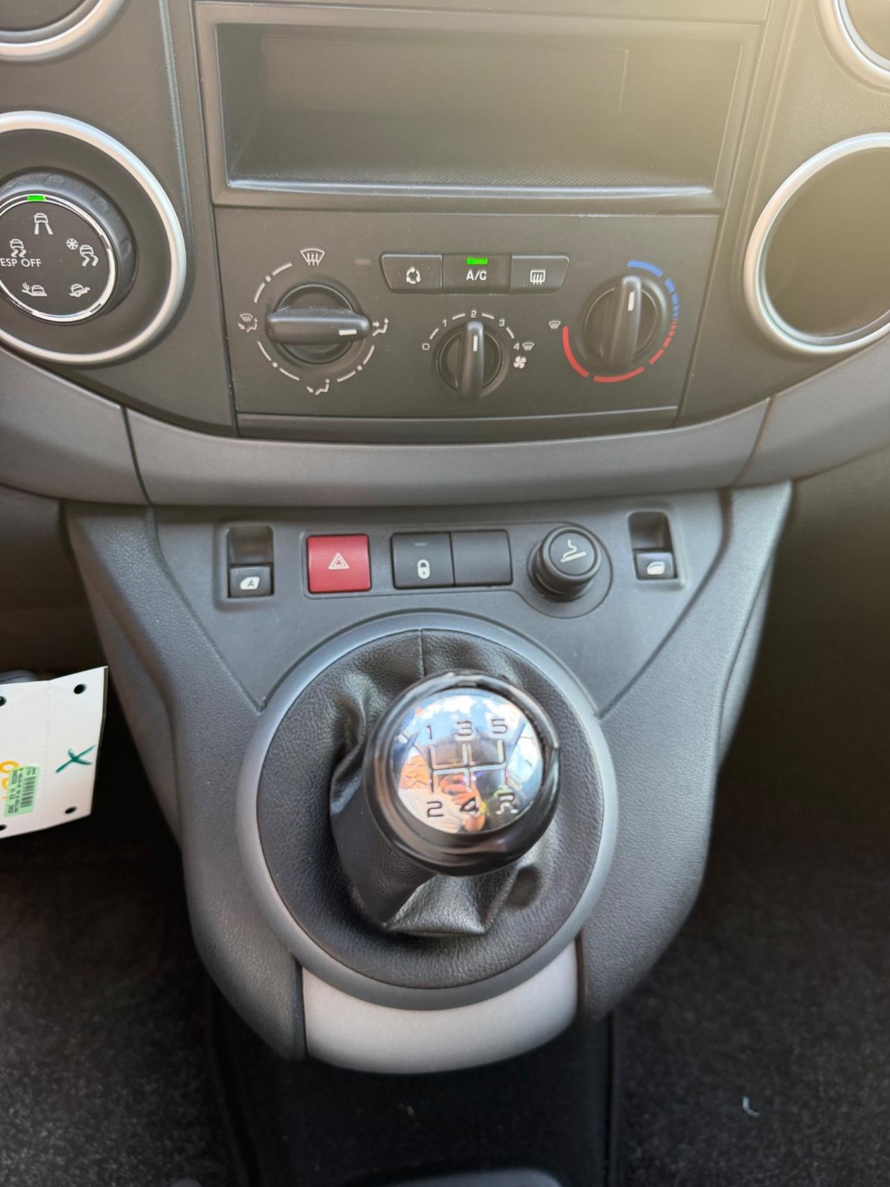 Citroen Berlingo 1.6 e-HDi 110FAP airdream CMP6 XTR Theatre
