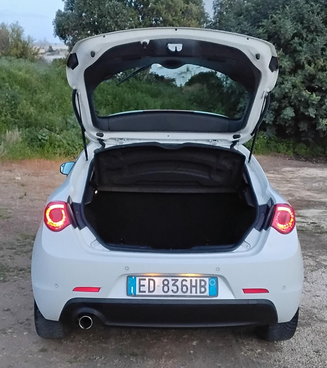 Alfa Romeo Giulietta 1.6 JTDm-2 105 CV Distinctive