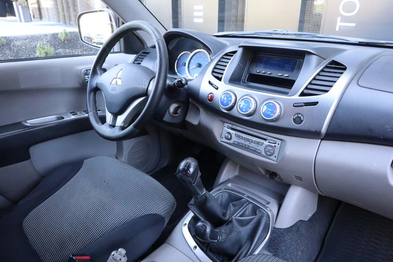 Mitsubishi L200 2.5 167CV solo Export o rivenditori