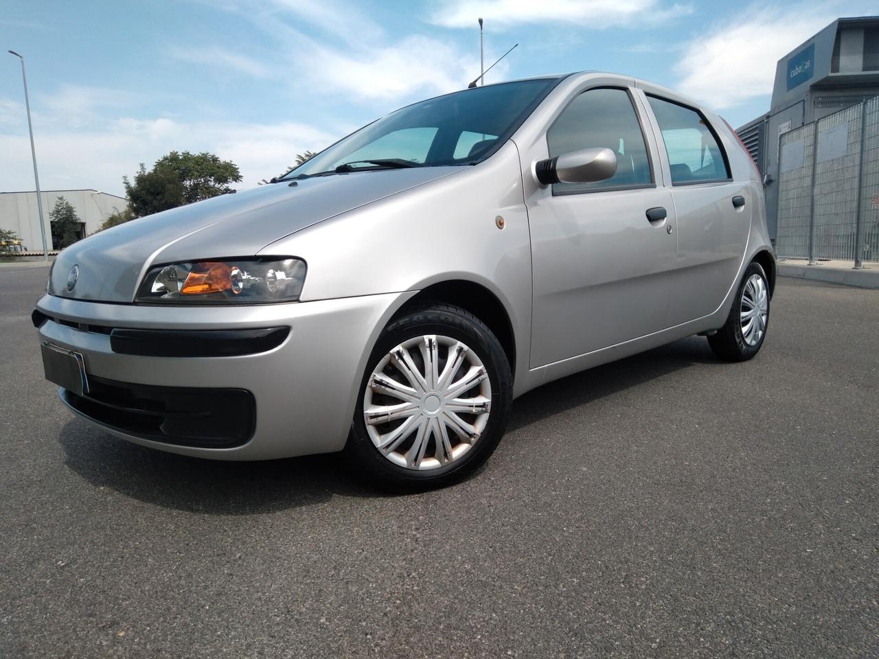 Fiat Punto 1.2i 16V cat 5 porte HLX x neopatentati
