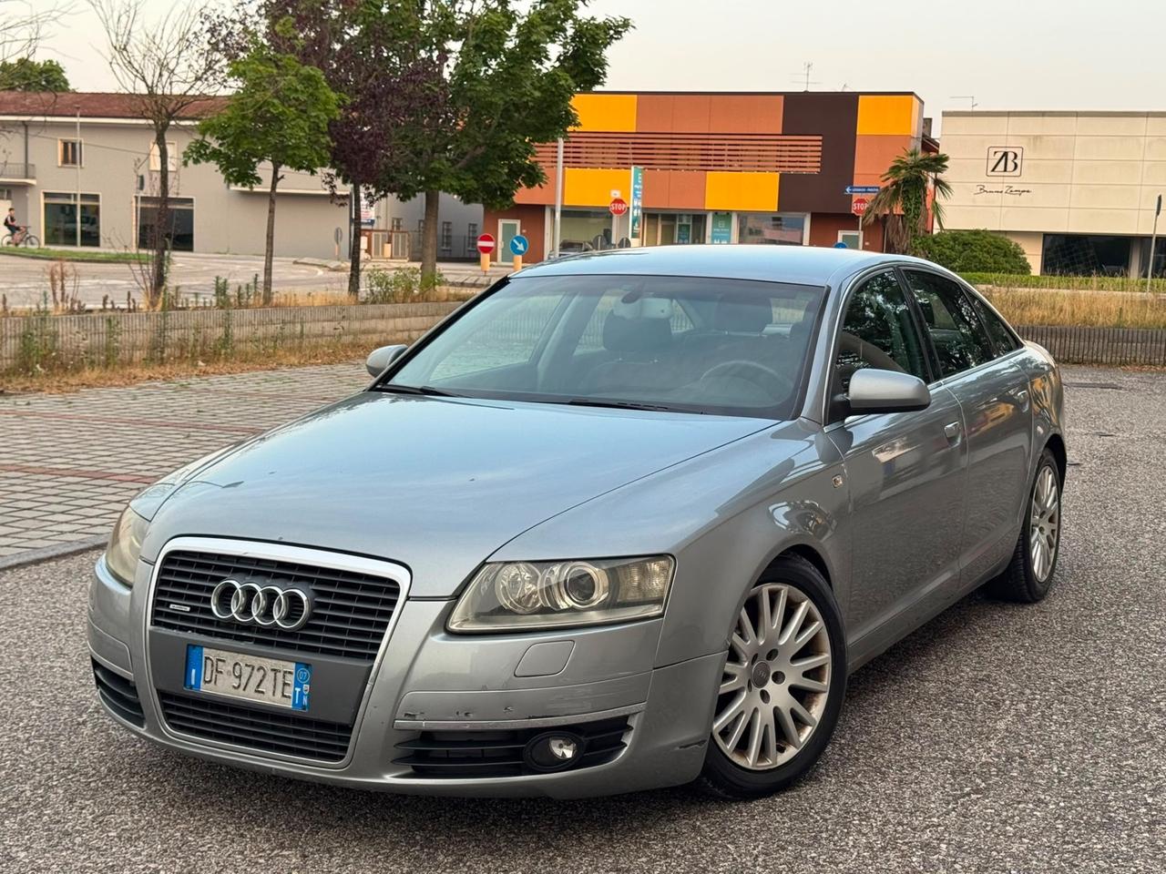 Audi A6 3.0 V6 TDI F.AP. quattro(Soffietto/sospensione destra con problemi )