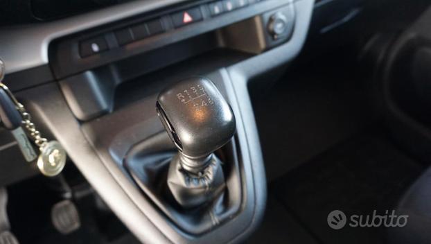 PEUGEOT Traveller BlueHDi 150 S&S Standard Busin