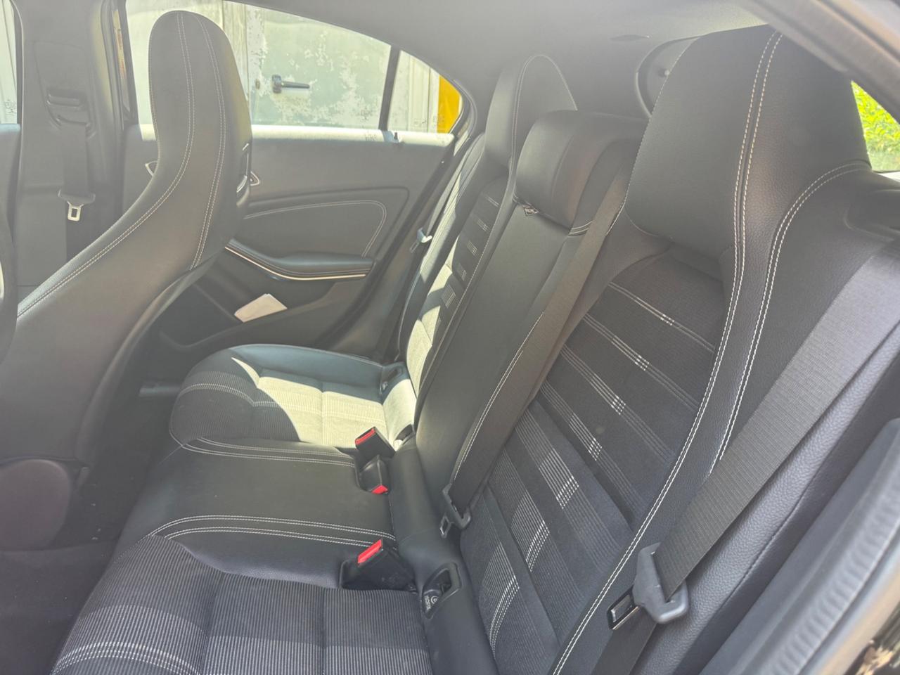 Mercedes-benz A 180 A 180 d Premium