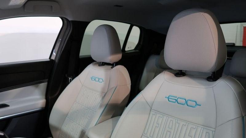 FIAT 600 1.2 Hybrid 100cv La Prima