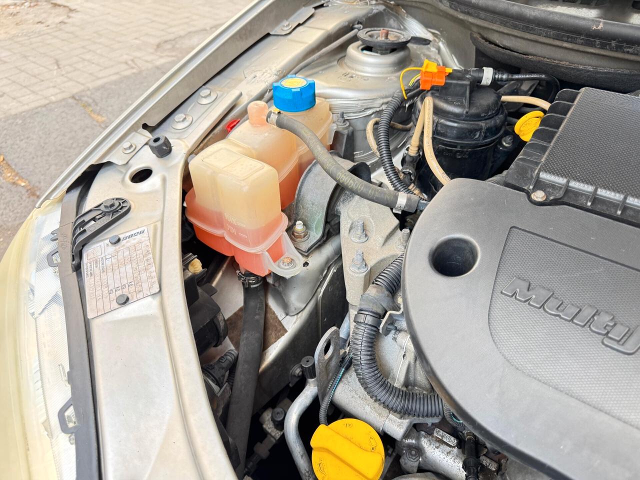 FIAT PUNTO 1.3 MULTIJET DIESEL – 5 PORTE – CLIMATIZZATA