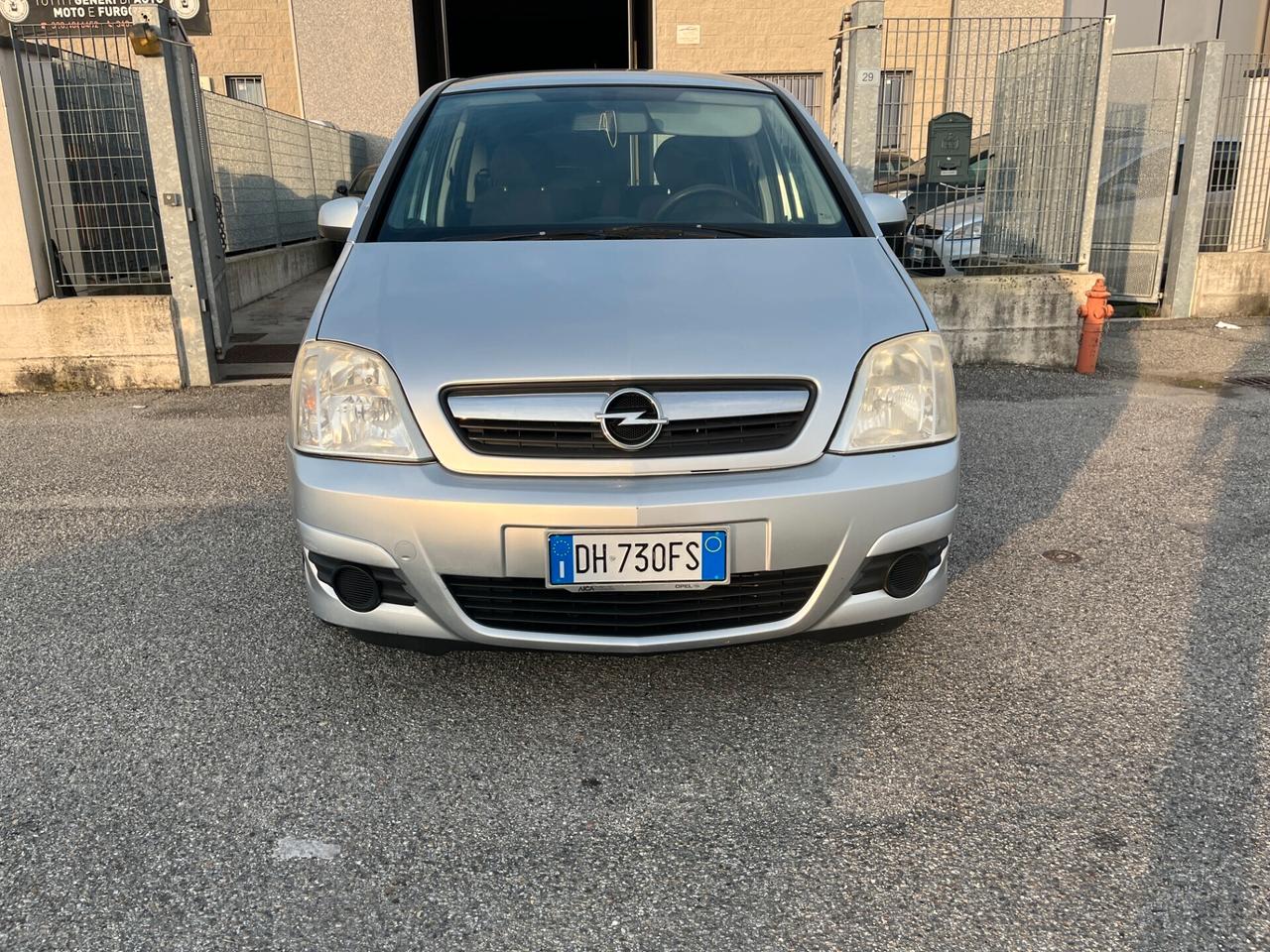 Opel Meriva 1.4 16V Cosmo SOLI 99,400 KM ADATTA AI NEOPATENTATI