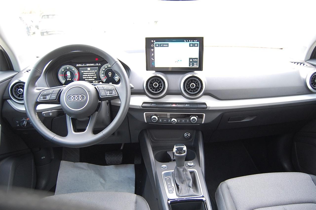Audi Q2 35 TDI S tronic Identity Black