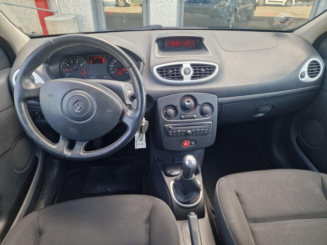 RENAULT CLIO 1.2 16V 5P SOLO 70.000 KM.03/2011