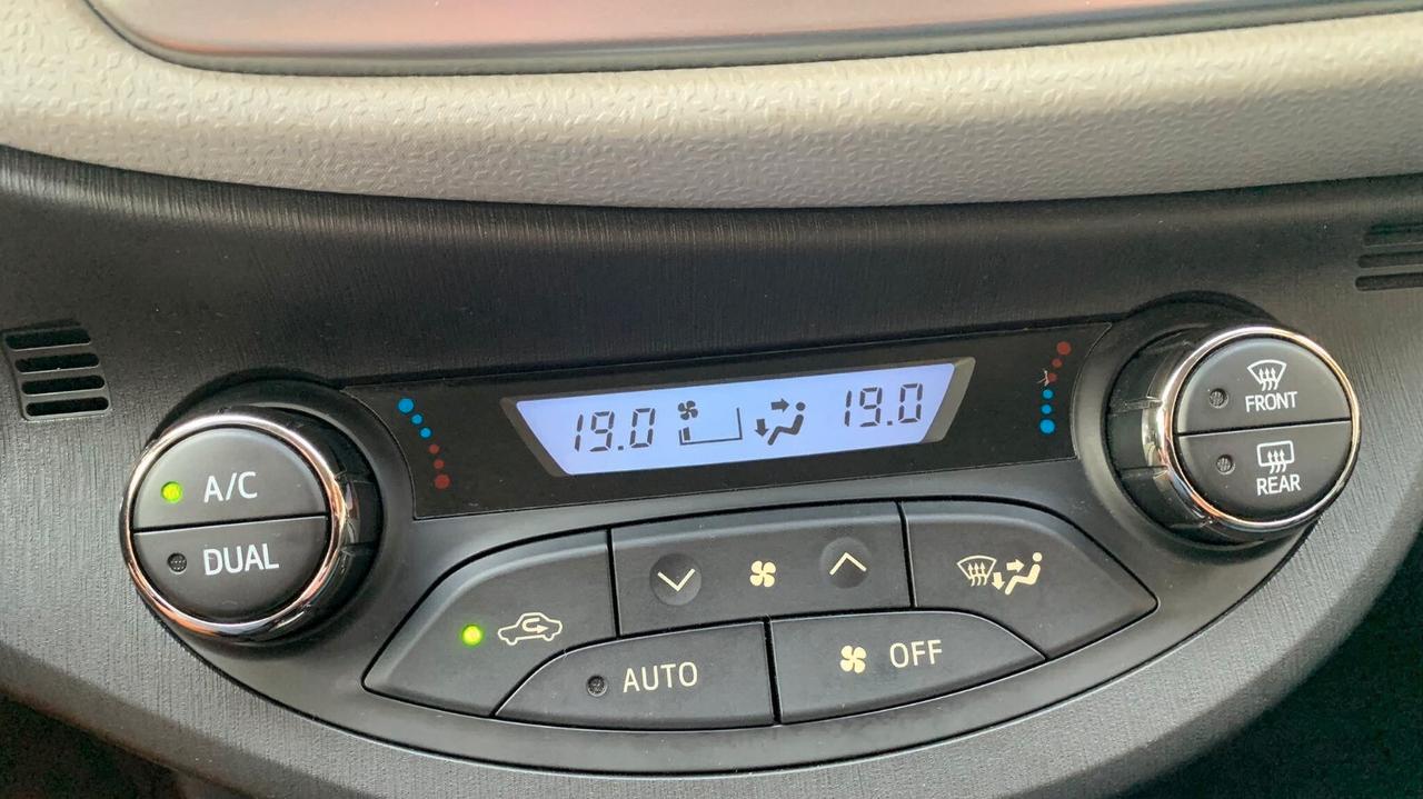 Toyota Yaris 1.5 Hybrid 5 porte Lounge