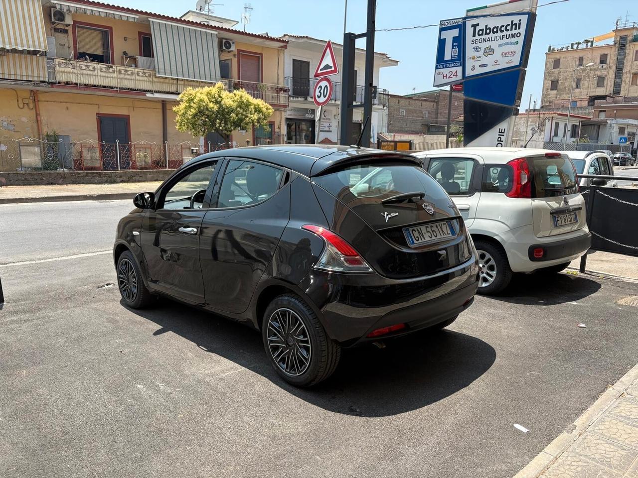 Lancia Ypsilon 1.0 FireFly 5 porte S&S Hybrid
