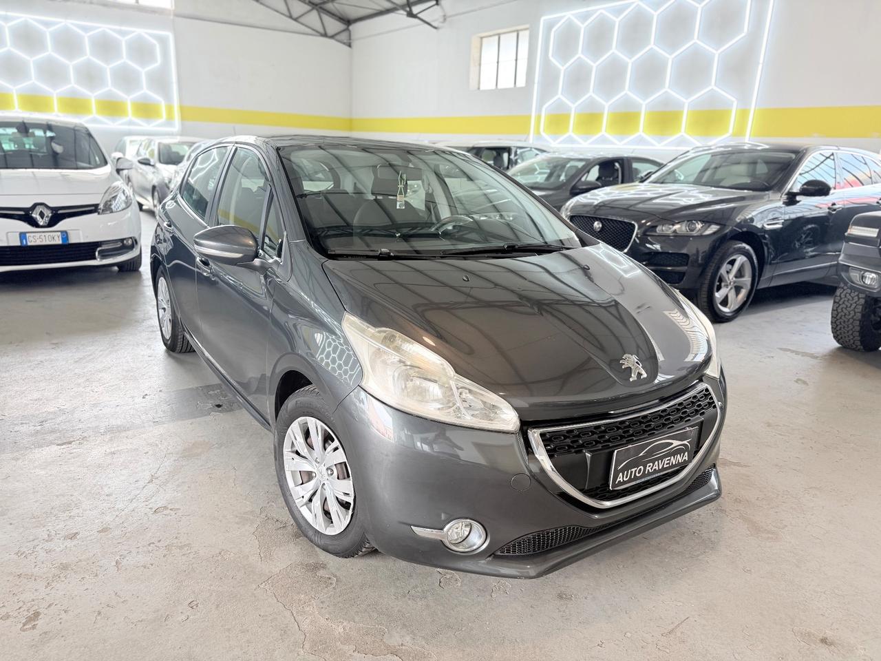 Peugeot 208 82CV GPL 2013 Neopatentati