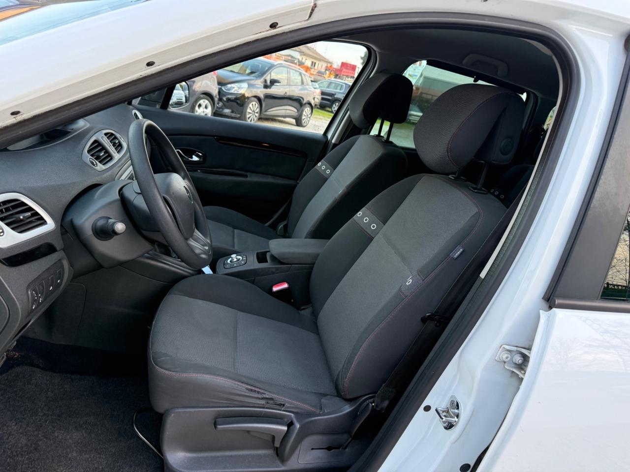 Renault Scenic Scénic 1.5 dCi 110CV UNICO 7 POSTI